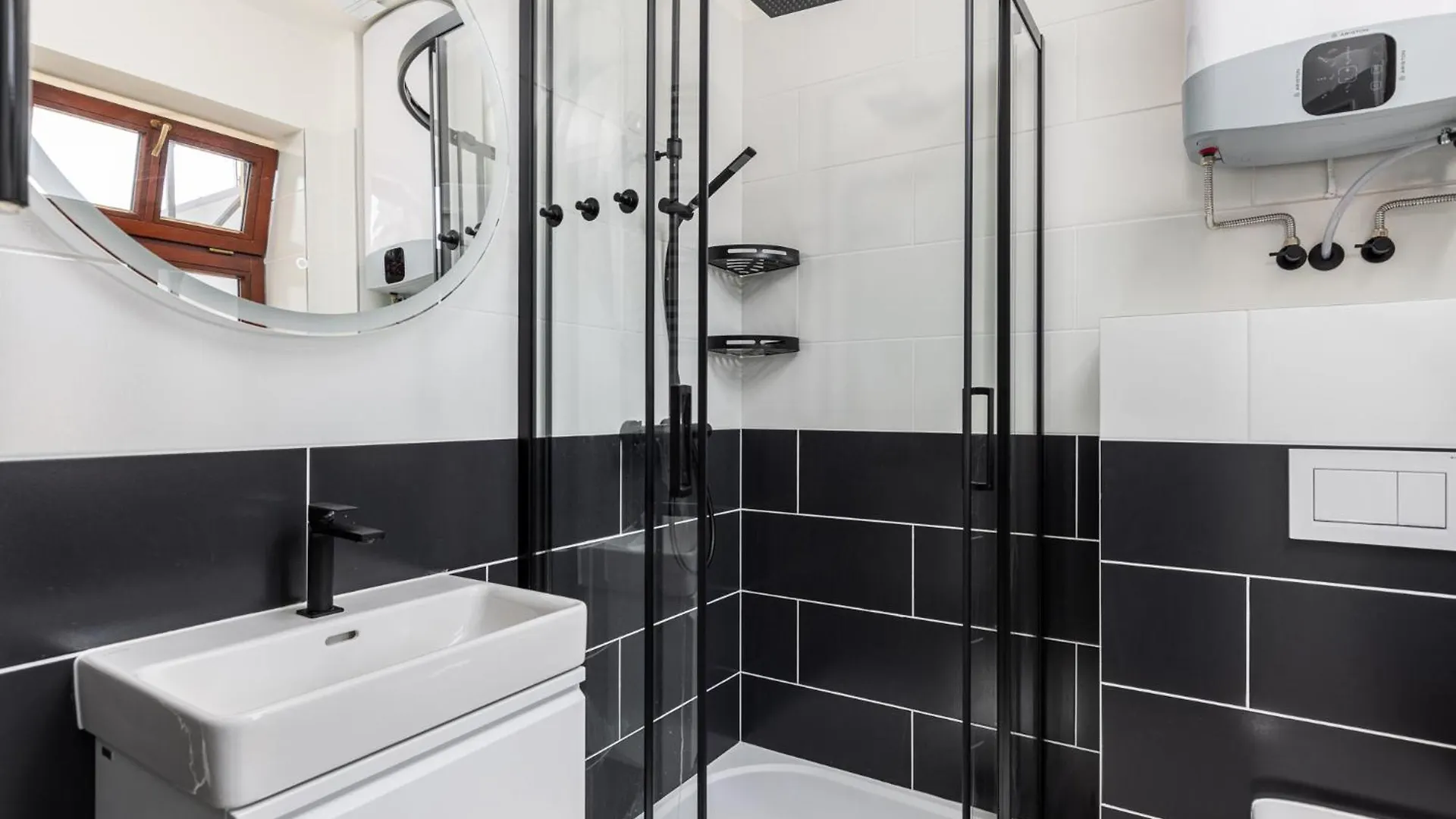 Stay2Gether - Green Oasis - Main Train Station Prague Apartment